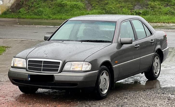 Mercedes c200 diesel oldtimer trekhaak, Auto's, Mercedes-Benz, Particulier, C-Klasse, ABS, Airbags, Centrale vergrendeling, Elektrische buitenspiegels