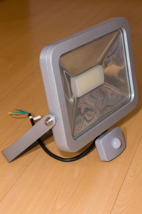 Projecteur LED extérieur avec détecteur de mouvements, Tuin en Terras, Buitenverlichting, Nieuw, Wandlamp, Aluminium, 50 tot 250 watt