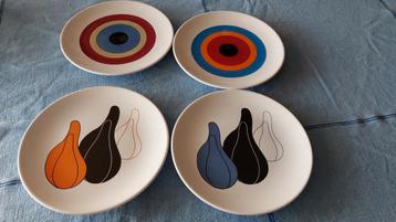 A VOIR vintage IKEA assiettes motifs stylisés  beschikbaar voor biedingen