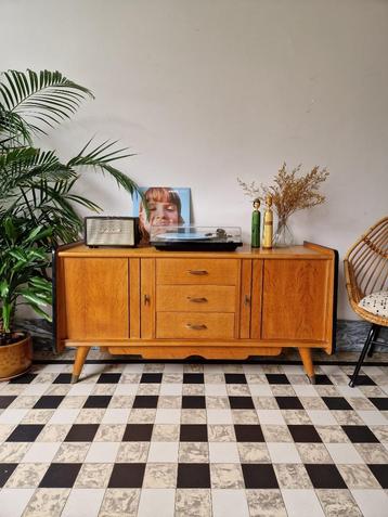 Vintage sixties dressoir | platenspeler meubel | kast retro beschikbaar voor biedingen