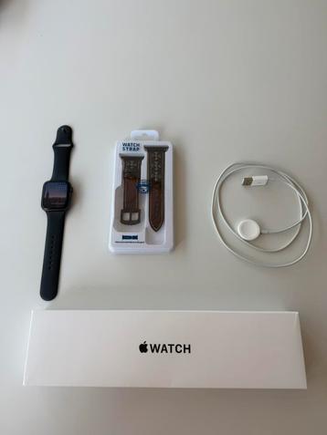 Apple Watch SE Space Grey - 44mm beschikbaar voor biedingen