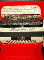 Bonjour je vend mon accordeon martinelli, Ophalen, Zo goed als nieuw