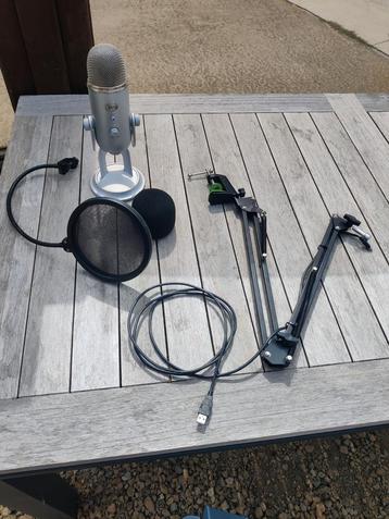 Blue yeti + toebehoren, Musique & Instruments, Microphones, Enlèvement, Comme neuf