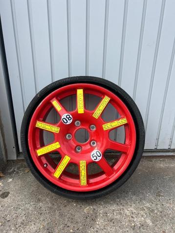 Roue de secours r18 beschikbaar voor biedingen