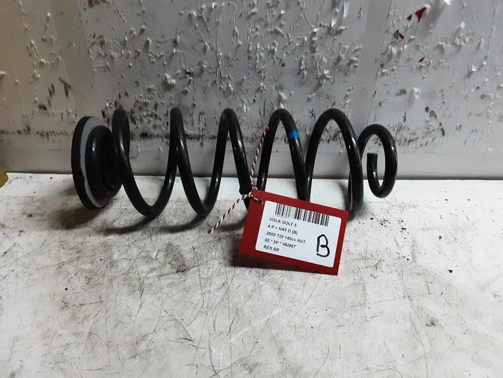 RESSORT DE SUSPENSION ARRIERE Volkswagen Golf V (1K1), Autos : Pièces & Accessoires, Suspension & Châssis, Volkswagen, Utilisé