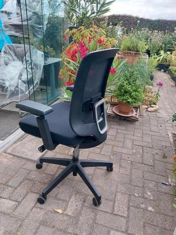 Diverse ergonomische bureaustoelen  beschikbaar voor biedingen
