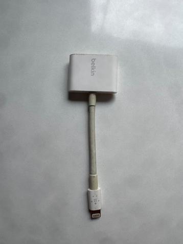 Adaptateur Belkin Lightning vers audio jack + port Lightning beschikbaar voor biedingen