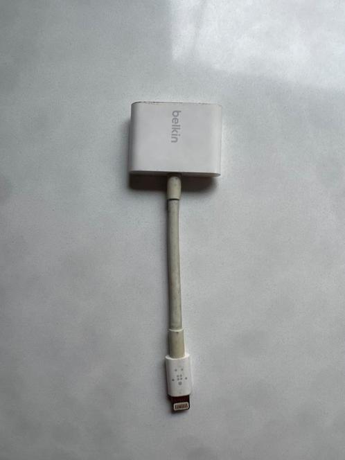 Adaptateur Belkin Lightning vers audio jack + port Lightning, Telecommunicatie, Mobiele telefoons | Toebehoren en Onderdelen, Gebruikt