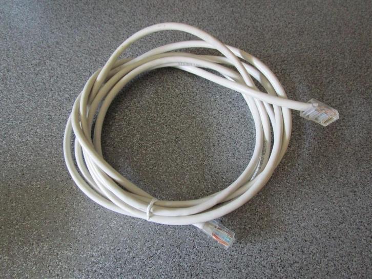Internetkabel systeemkabel L=2,8m, Computers en Software, Pc- en Netwerkkabels, Gebruikt, Ophalen of Verzenden