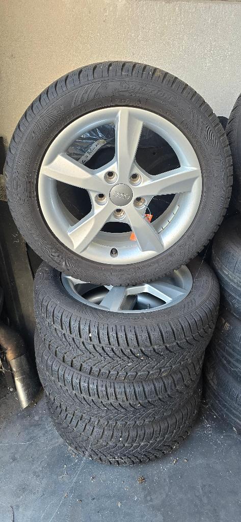 Originele Audi A3 16″ velgen met Dunlop Sport Winterbanden, Auto-onderdelen, Banden en Velgen, Banden en Velgen, Winterbanden