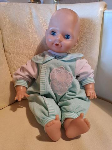 zachte babypop beschikbaar voor biedingen