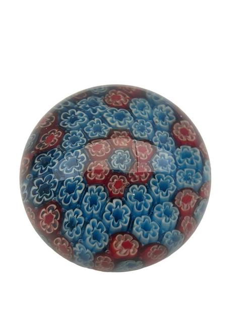 Papiergewicht met sulfide Millefiori — Murano, Antiek en Kunst, Antiek | Glaswerk en Kristal, Ophalen of Verzenden