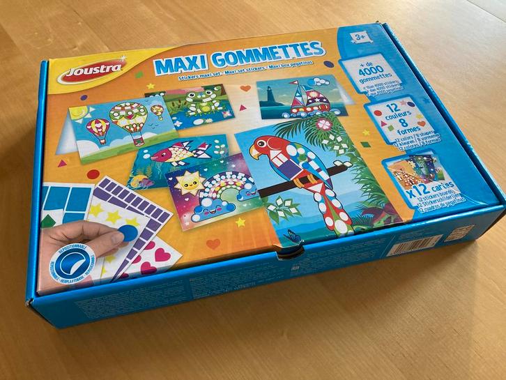 Stickers set + 2wenskaarten 4000stickers, 12kleuren, 8vormen, Kinderen en Baby's, Speelgoed | Educatief en Creatief, Zo goed als nieuw