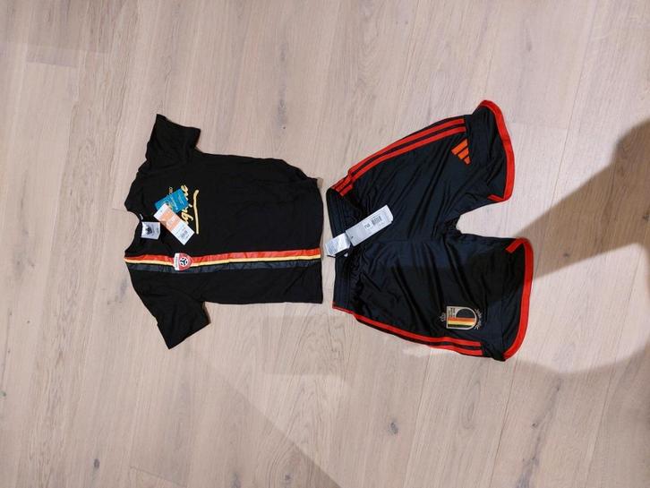 Maillots de foot neufs enfant, Sport en Fitness, Voetbal, Nieuw, Shirt, Maat S, Ophalen of Verzenden