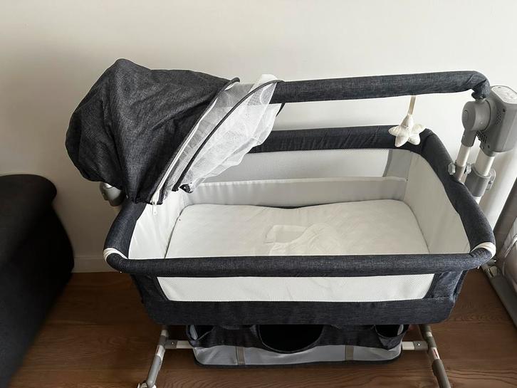 Babybedje met automatische, Kinderen en Baby's, Kinderwagens en Combinaties, Zo goed als nieuw, Ophalen