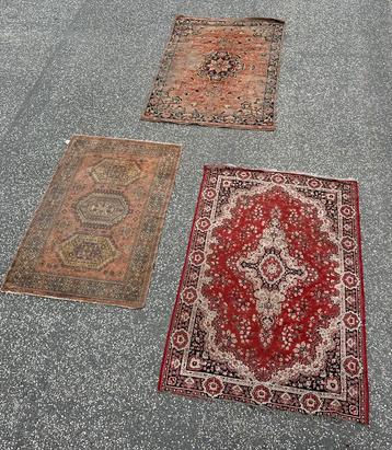 Vintage tapijten beschikbaar voor biedingen