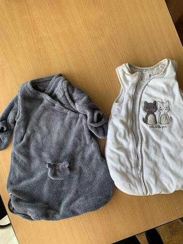 Combinaisons bébé 3 mois gris Noukie’s et blanc Obaibi disponible aux enchères