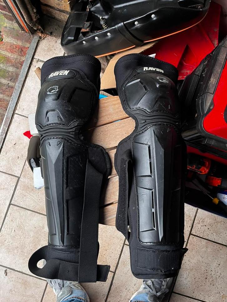 Raven knie & been bescherming, Motos, Vêtements | Vêtements de moto, Enlèvement