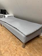 Eenpersoonsbed IKEA, Huis en Inrichting, Slaapkamer | Boxsprings, Ophalen, Zo goed als nieuw