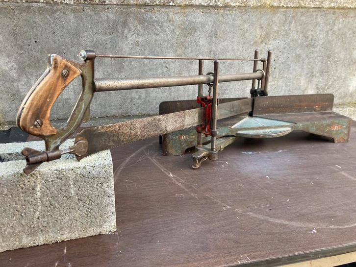 Ulmia verstekzaagmachine 354, Doe-het-zelf en Bouw, Gereedschap | Zaagmachines, Ophalen