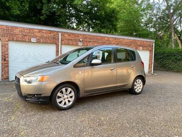 Mitsubishi Colt 1.3 benzine. Airco, cruise controle. Gekeurd beschikbaar voor biedingen