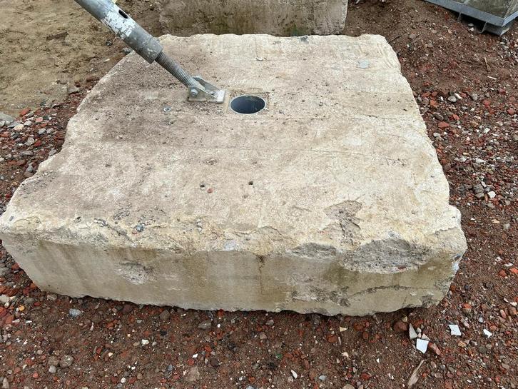 betonblokken zwaar voor prefab, Doe-het-zelf en Bouw, Metselstenen, Gebruikt, Beton, Ophalen