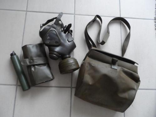 Gasmasker met draagtas en accessoires, Verzamelen, Militaria | Tweede Wereldoorlog, Landmacht, Kleding of Schoenen, Ophalen