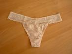 Huidskleurige kanten string van Hunkemöller Maat M, Ophalen of Verzenden, String
