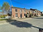 Huis à vendre à Fronville, 4 chambres, Immo, 150 m², Vrijstaande woning, 4 kamers