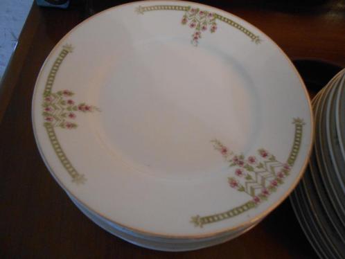 EETSERVIES ANTIEK 53 STUKS FIJN BLOEM MOTIEF, Antiek en Kunst, Antiek | Servies compleet, Ophalen
