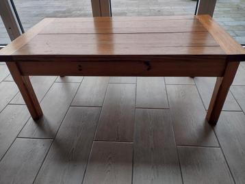 Salontafel in den beschikbaar voor biedingen