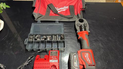 Milwaukee M18 Hydraulische Perstang met Persbekken, Doe-het-zelf en Bouw, Gereedschap | Boormachines, Zo goed als nieuw, Ophalen of Verzenden