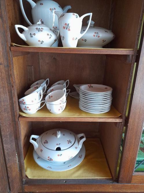 Vintage servies uit Czechoslovakia, Antiek en Kunst, Antiek | Servies compleet, Ophalen