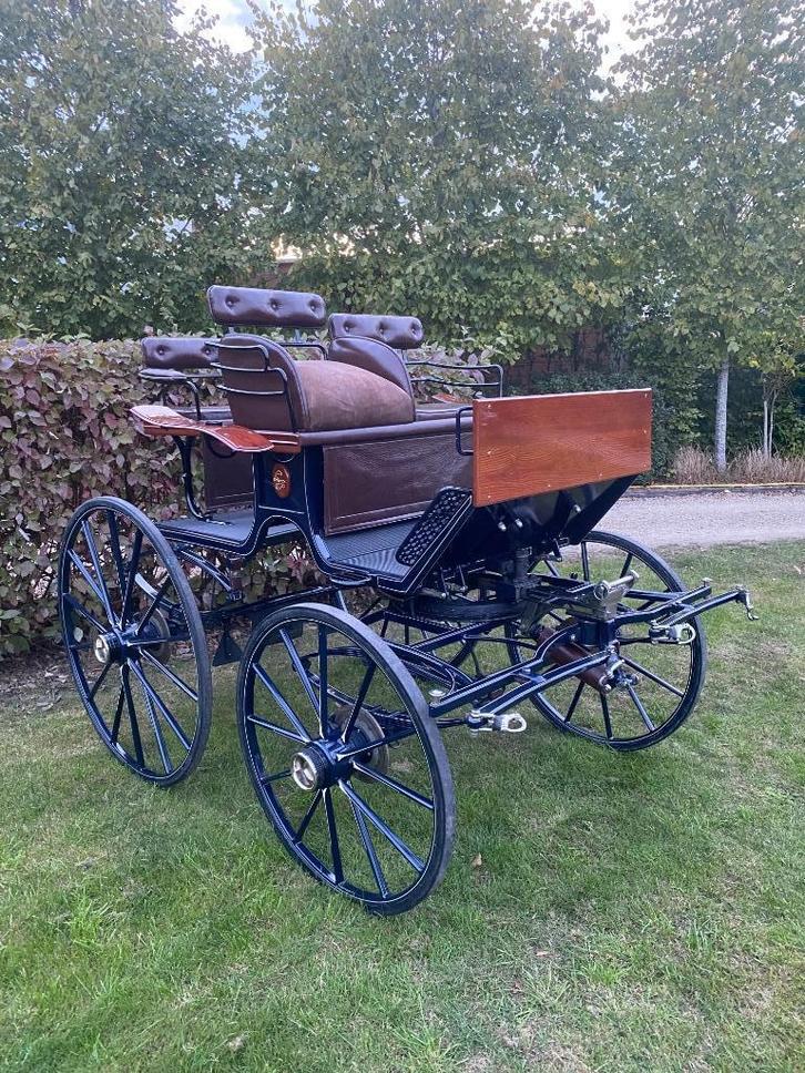 Dressuur koets Van Den Heuvel, Dieren en Toebehoren, Rijtuigen en Koetsen, Zo goed als nieuw, Overige typen, Paard