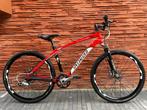 Specialized Stumpjumper M5 - MTB - Wielen 26 inch, Fietsen en Brommers, Ophalen, Gebruikt