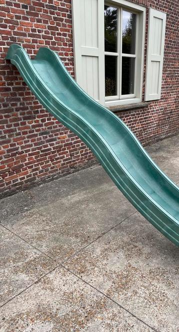 Glijbaan beschikbaar voor biedingen