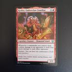 Kediss, Emberclaw Familiar (U) | Commander Legends, Hobby en Vrije tijd, Ophalen of Verzenden, Zo goed als nieuw, Losse kaart