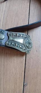 Nieuwe bruine lederen riem, 80 cm., Kleding | Dames, Riemen en Ceinturen, 80 tot 90 cm, Echt leder, Tailleriem, Ophalen of Verzenden