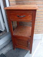 Table de nuit ancienne, Enlèvement, Bois