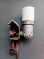Antiek lampje met porcelaine soket en bevesting (industrial), Ophalen of Verzenden, Zo goed als nieuw
