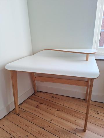 Bureau (ensemble) beschikbaar voor biedingen