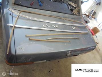 Raamlijsten chroom bmw e28 518 520 525 528i beschikbaar voor biedingen