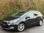 Kia Ceed Sportswagon SW / cee'd SW 1.6 CRDi+NAVI+CAMERA+CARN, Auto's, Kia, Euro 5, Stof, Gebruikt, Zwart