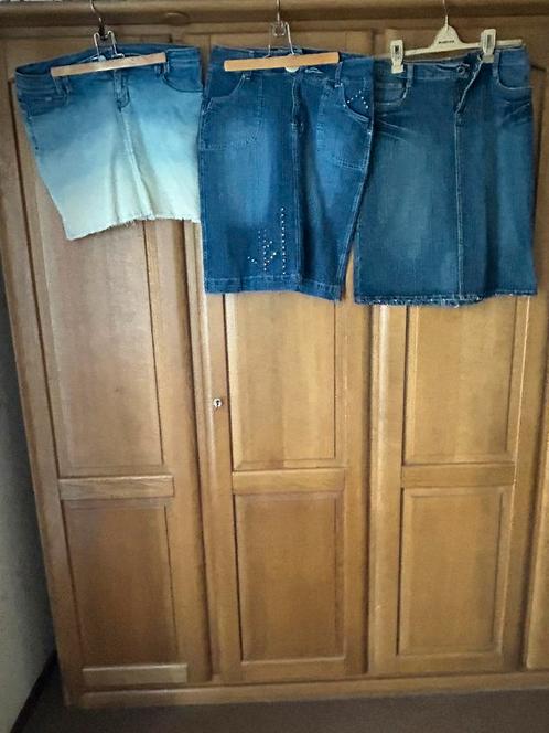 3 stuk dames jeans rokken, Kleding | Dames, Rokken, Zo goed als nieuw, Maat 42/44 (L), Boven de knie, Ophalen