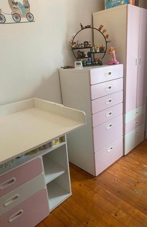 Ensemble meubles Ikea stuva 5pieces rose fille, Kinderen en Baby's, Kinderkamer | Stapelbedden en Hoogslapers, Zo goed als nieuw