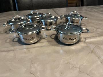 Mini kook potjes voor kinderen beschikbaar voor biedingen