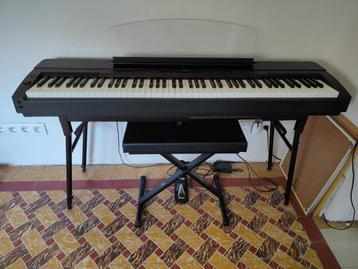 Digitale piano beschikbaar voor biedingen