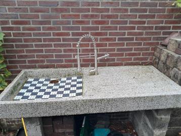 Oude wasbak  beschikbaar voor biedingen