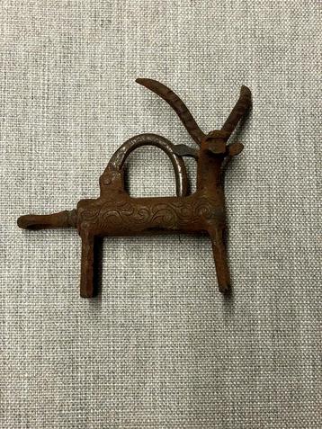 Antilope Cadenas Fer Forgé beschikbaar voor biedingen