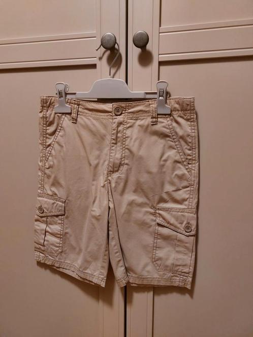 Heel mooie, beige bermuda - als nieuw !! - 8 jaar, Kinderen en Baby's, Kinderkleding | Maat 128, Nieuw, Jongen, Broek, Ophalen of Verzenden